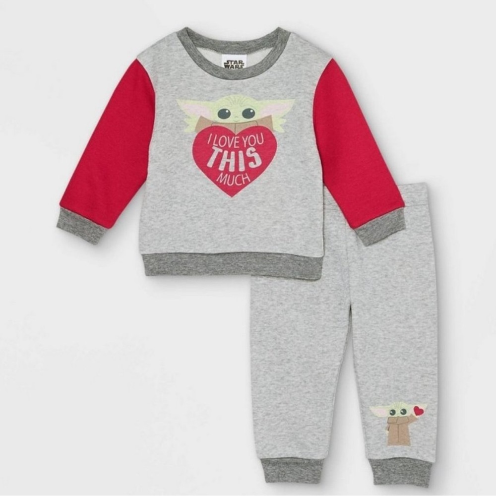 🇺🇸 $5 🇺🇸 Star Wars Baby Yoda 2 piece Gray and Red Sweatsuit Set NWT